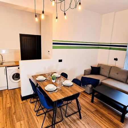 Beautiful Flat On Breck Road Apartment Liverpool Bagian luar foto
